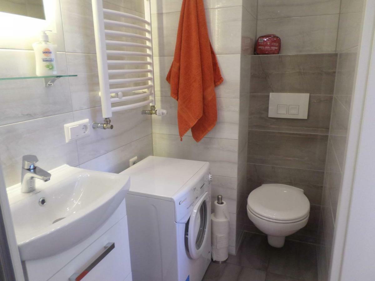 1 Zi. Apartment Naehe Flughafen/Messe Stuttgart 24H Waldenbuch Экстерьер фото