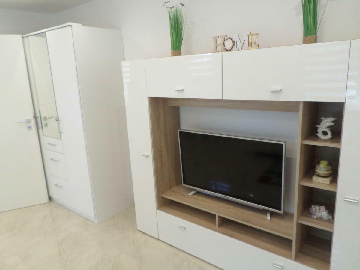 1 Zi. Apartment Naehe Flughafen/Messe Stuttgart 24H Waldenbuch Экстерьер фото